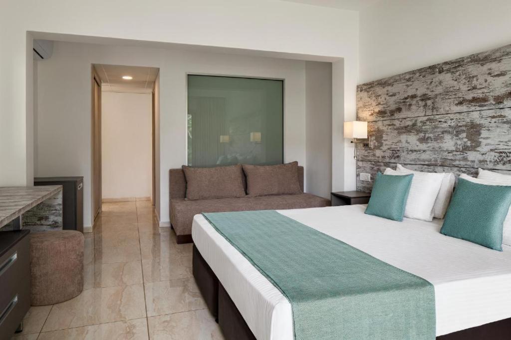 Freij Hotel & Resort - Adults Only Ajía Nápa Kültér fotó